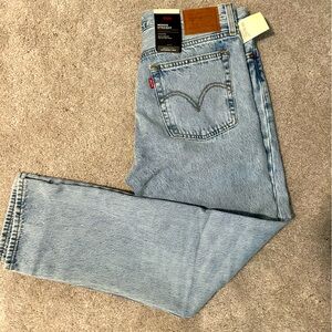 Levi’s Wedgie Straight in Montgomery wash size 28
